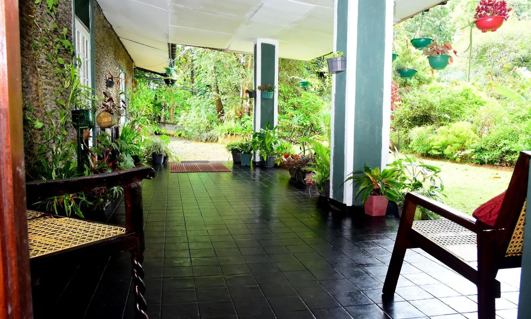 Bed & Breakfast Kandy Garden Retreat